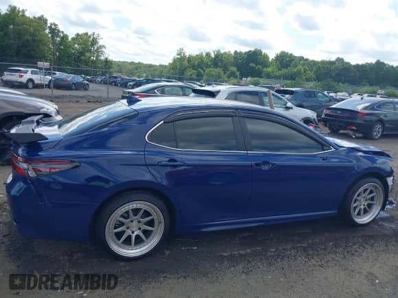 2023 Toyota Camry SE z VIN 4T1G11AK4PU102689, wystawiony jako IAAI lot #42928088 z przebiegiem 38 369 mil mil oraz . Historia ofert i sprzedaży dostępna na DreamBid. Obrazek 14.