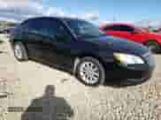 2014 Chrysler 200 Touring z VIN 1C3CCBBG9EN114636, wystawiony jako Copart lot #80155335 z przebiegiem 50 999 mil mil oraz Szkoda całkowita • Salvage title. Historia ofert i sprzedaży dostępna na DreamBid. Obrazek 4.