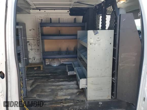 2010 Ford Econoline Cargo Commercial с VIN 1FTNE2EW9ADA19110, выставлен на аукционе Copart как лот 71468545 с пробегом 240 371 миль миль и Чистый • Clean title. История ставок и продаж доступна на DreamBid. Изображение 11.