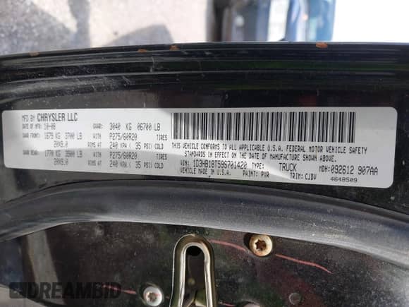 2009 Dodge 1500 SLT z VIN 1D3HB18T59S701420, wystawiony jako IAAI lot #42625312 z przebiegiem 295 346 mil mil oraz . Historia ofert i sprzedaży dostępna na DreamBid. Obrazek 9.