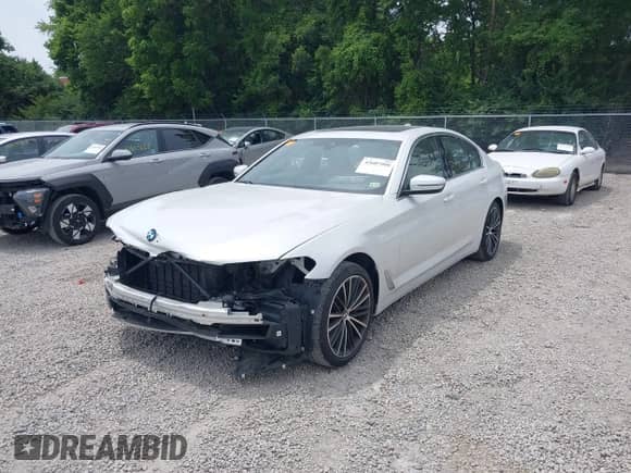 2023 BMW 5 Series 540i z VIN WBA53BJ0XPWY06598, wystawiony jako IAAI lot #42687908 z przebiegiem 36 997 mil mil oraz . Historia ofert i sprzedaży dostępna na DreamBid. Obrazek 23.