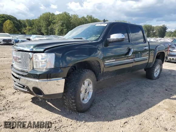 2013 GMC Sierra 1500 SLT z VIN 3GTP2WE70DG205210, wystawiony jako Copart lot #84760115 z przebiegiem 174 491 mil mil oraz Szkoda całkowita • Salvage title. Historia ofert i sprzedaży dostępna na DreamBid. Obrazek 1.