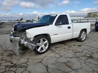 2005 Chevrolet Silverado 1500 LS с VIN 1GCEC14V55Z243394, выставлен на аукционе Copart как лот 43957215 с пробегом 114 792 миль миль и Списание • Salvage title. История ставок и продаж доступна на DreamBid. Изображение 1.