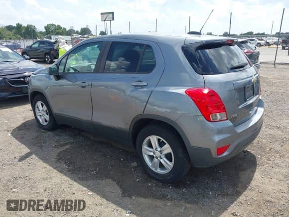 2020 Chevrolet Trax LS z VIN 3GNCJKSB3LL211700, wystawiony jako IAAI lot #42544554 z przebiegiem 71 663 mil mil oraz . Historia ofert i sprzedaży dostępna na DreamBid. Obrazek 3.