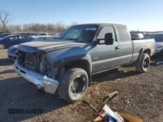 2007 Chevrolet Silverado 2500HD LT1 with VIN 1GCHK29D07E118819, listed as a Copart auction lot 80696874 with 233,020 mi miles and Salvage title. Bid and sale history available at DreamBid. Image 1.