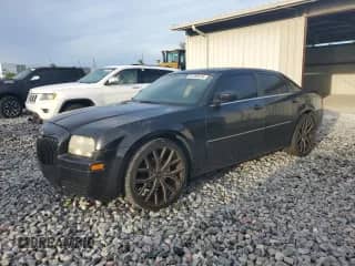 2007 Chrysler 300 with VIN 2C3LA43R77H768340, listed as a Copart auction lot 81255875 with 153,070 mi miles and Non repairable. Bid and sale history available at DreamBid. Image 1.