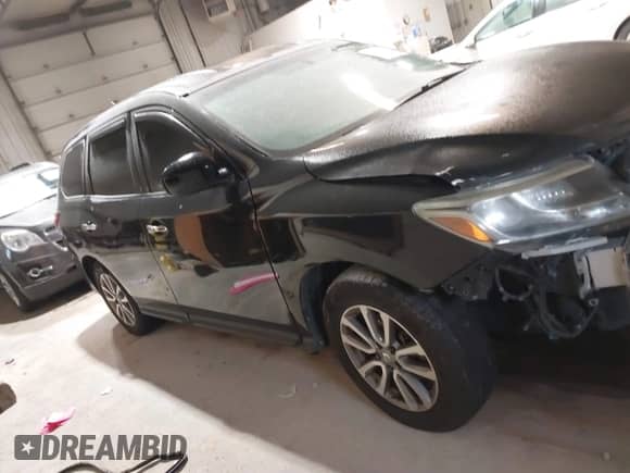 2014 Nissan Pathfinder SV with VIN 5N1AR2MMXEC693535, listed as a IAAI auction lot 41273732 with 149,962 mi miles and . Bid and sale history available at DreamBid. Image 14.