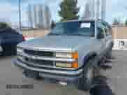 1997 Chevrolet Suburban с VIN 1GNFK16R2VJ365448, выставлен на аукционе IAAI как лот 41689906 с пробегом 228 151 миль миль и . История ставок и продаж доступна на DreamBid. Изображение 6.