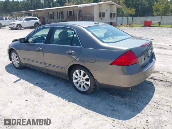 2006 Honda Accord EX-L z VIN 1HGCM66536A063539, wystawiony jako IAAI lot #43019401 z przebiegiem 218 679 mil mil oraz . Historia ofert i sprzedaży dostępna na DreamBid. Obrazek 3.