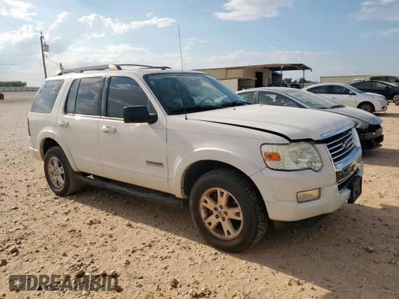 2008 Ford Explorer XLT с VIN 1FMEU63E18UA79702, выставлен на аукционе Copart как лот 70472145 с пробегом 212 663 миль миль и Списание • Salvage title. История ставок и продаж доступна на DreamBid. Изображение 4.