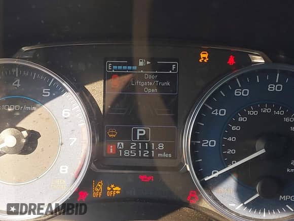 2015 Subaru Impreza Special Sports Premium z VIN JF1GPAY64F8261818, wystawiony jako IAAI lot #42892107 z przebiegiem 185 121 mil mil oraz . Historia ofert i sprzedaży dostępna na DreamBid. Obrazek 7.