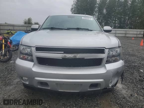 2014 Chevrolet Suburban LT with VIN 1GNSKJE76ER110642, listed as a Copart auction lot 69009075 with 201,191 mi miles and Salvage title. Bid and sale history available at DreamBid. Image 5.