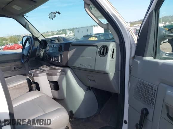 2011 Ford Econoline Cargo Commercial with VIN 1FTNE2EL5BDB28798, listed as a IAAI auction lot 43375192 with 52,410 mi miles and . Bid and sale history available at DreamBid. Image 5.