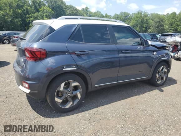 2024 Hyundai Venue SEL z VIN KMHRC8A38RU324806, wystawiony jako Copart lot #66617285 z przebiegiem 26 317 mil mil oraz Szkoda całkowita • Salvage title. Historia ofert i sprzedaży dostępna na DreamBid. Obrazek 3.