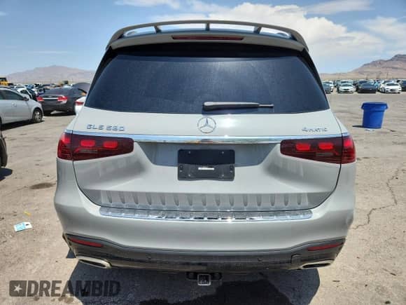 2024 Mercedes-Benz GLS 580 z VIN 4JGFF8FE6RB226910, wystawiony jako Copart lot #59205985 z przebiegiem 8 161 mil mil oraz Szkoda całkowita • Salvage title. Historia ofert i sprzedaży dostępna na DreamBid. Obrazek 6.