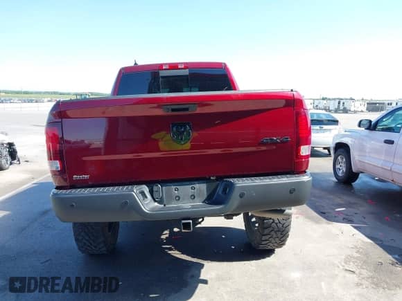 2019 Ram 1500 Warlock with VIN 1C6RR7GG7KS724565, listed as a IAAI auction lot 42526709 with 68,300 mi miles and . Bid and sale history available at DreamBid. Image 17.