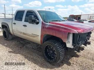 2011 Chevrolet Silverado 1500 LT z VIN 3GCPKSEA4BG110005, wystawiony jako IAAI lot #43310190 z przebiegiem 212 111 mil mil oraz . Historia ofert i sprzedaży dostępna na DreamBid. Obrazek 1.