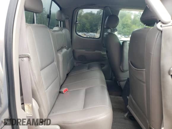 2002 Toyota Tundra SR5 z VIN 5TBBT44162S322399, wystawiony jako Copart lot #84236555 z przebiegiem 231 241 mil mil oraz Szkoda całkowita • Salvage title. Historia ofert i sprzedaży dostępna na DreamBid. Obrazek 10.
