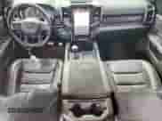 2023 Ram 1500 TRX z VIN 1C6SRFU94PN536609, wystawiony jako Copart lot #86865605 z przebiegiem 24 713 mil mil oraz Czysty tytuł • Clean title. Historia ofert i sprzedaży dostępna na DreamBid. Obrazek 8.