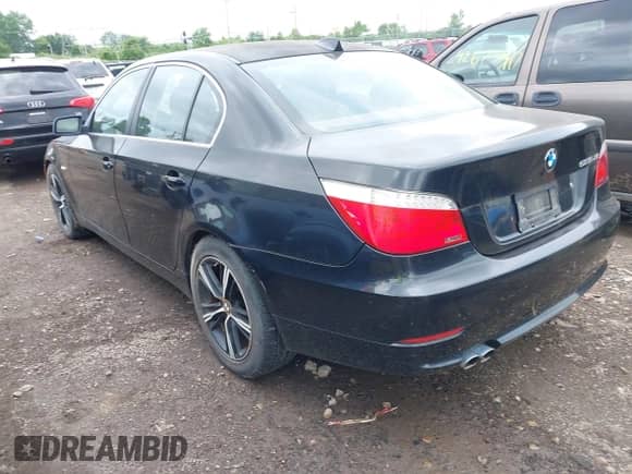 2008 BMW 5 Series 528xi with VIN WBANV13518CZ51741, listed as a IAAI auction lot 42752972 with 155,023 mi miles and . Bid and sale history available at DreamBid. Image 3.