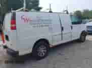 2012 Chevrolet Express Cargo z VIN 1GCSGAFX6C1147016, wystawiony jako IAAI lot #42935681 z przebiegiem 130 863 mil mil oraz . Historia ofert i sprzedaży dostępna na DreamBid. Obrazek 4.
