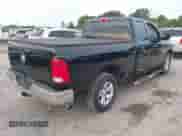 2013 Ram 1500 Tradesman z VIN 1C6RR6FP6DS618574, wystawiony jako IAAI lot #43245428 z przebiegiem 109 721 mil mil oraz . Historia ofert i sprzedaży dostępna na DreamBid. Obrazek 4.