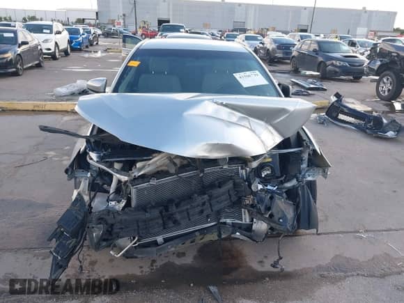 2017 Toyota Camry XLE z VIN 4T1BF1FK1HU660134, wystawiony jako IAAI lot #43300739 z przebiegiem 121 817 mil mil oraz . Historia ofert i sprzedaży dostępna na DreamBid. Obrazek 13.