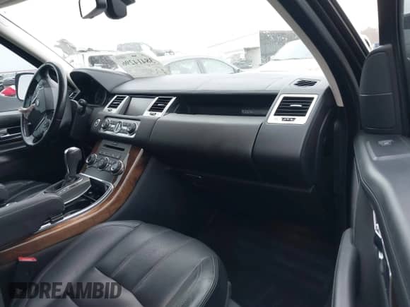 2010 Land Rover Range Rover Sport HSE Lux z VIN SALSK2D40AA256770, wystawiony jako IAAI lot #38414296 z przebiegiem 127 000 mil mil oraz . Historia ofert i sprzedaży dostępna na DreamBid. Obrazek 5.