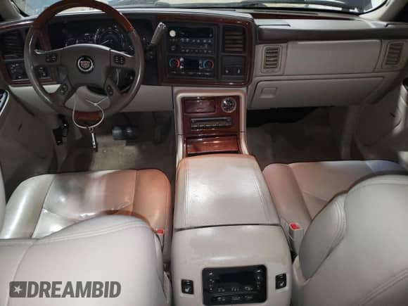 2005 Cadillac Escalade ESV с VIN 3GYFK66N65G143879, выставлен на аукционе Copart как лот 81721405 с пробегом 123 540 миль миль и Списание • Salvage title. История ставок и продаж доступна на DreamBid. Изображение 8.