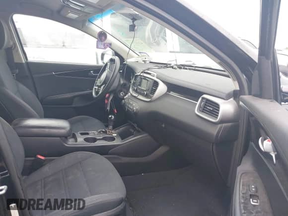 2016 Kia Sorento L with VIN 5XYPG4A32GG094087, listed as a IAAI auction lot 42442970 with Not provided miles and . Bid and sale history available at DreamBid. Image 5.