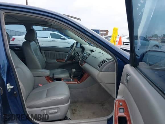 2005 Toyota Camry STD с VIN 4T1BE32K75U063912, выставлен на аукционе IAAI как лот 42679865 с пробегом 256 741 миль миль и . История ставок и продаж доступна на DreamBid. Изображение 5.