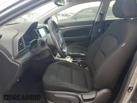 2019 Hyundai Elantra SEL z VIN KMHD84LF5KU833544, wystawiony jako Copart lot #87012225 z przebiegiem 61 724 mil mil oraz Nie do naprawy • Non repairable. Historia ofert i sprzedaży dostępna na DreamBid. Obrazek 7.