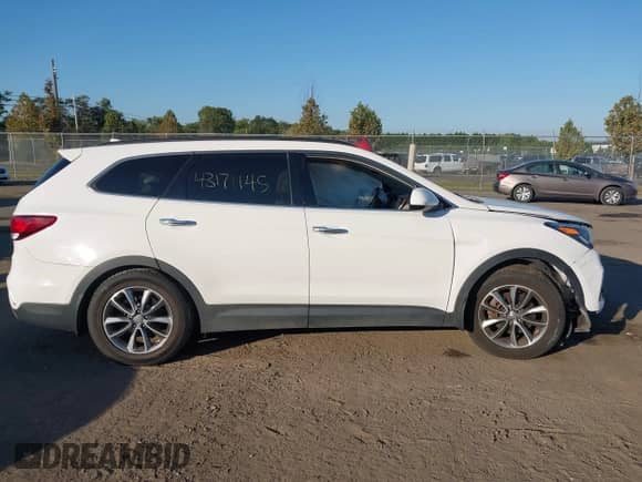 2019 Hyundai Santa Fe SE с VIN KM8SMDHF2KU301809, выставлен на аукционе IAAI как лот 43171145 с пробегом 83 266 миль миль и . История ставок и продаж доступна на DreamBid. Изображение 14.