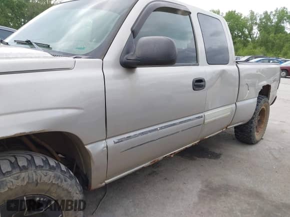 2004 Chevrolet Silverado 1500 Z71 с VIN 1GCEK19T34E275972, выставлен на аукционе IAAI как лот 42183270 с пробегом 234 677 миль миль и . История ставок и продаж доступна на DreamBid. Изображение 6.