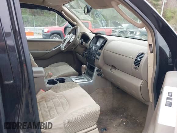 2011 Nissan Pathfinder LE with VIN 5N1AR1NN5BC634583, listed as a IAAI auction lot 41927831 with 317,287 mi miles and . Bid and sale history available at DreamBid. Image 5.