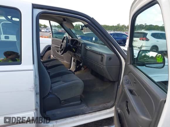 2004 Chevrolet Silverado 2500 LT с VIN 1GCGK23U94F217116, выставлен на аукционе IAAI как лот 42258809 с пробегом 158 678 миль миль и . История ставок и продаж доступна на DreamBid. Изображение 5.