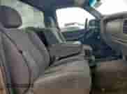 2003 Chevrolet Silverado 1500 LS z VIN 1GCEC14X83Z119411, wystawiony jako Copart lot #81822015 z przebiegiem 146 594 mil mil oraz Szkoda całkowita • Salvage title. Historia ofert i sprzedaży dostępna na DreamBid. Obrazek 10.