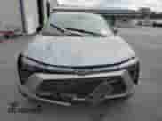 2024 Chevrolet Blazer EV eAWD RS z VIN 3GNKDCRJ9RS186595, wystawiony jako Copart lot #56853035 z przebiegiem Nie podano mil oraz Szkoda całkowita • Salvage title. Historia ofert i sprzedaży dostępna na DreamBid. Obrazek 5.