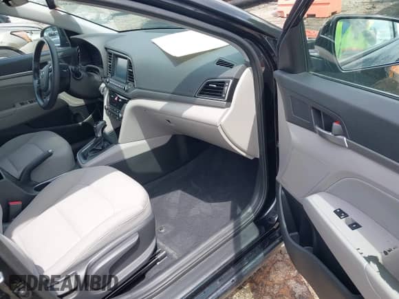 2018 Hyundai Elantra SEL z VIN 5NPD84LF6JH336337, wystawiony jako IAAI lot #43092643 z przebiegiem 38 932 mil mil oraz . Historia ofert i sprzedaży dostępna na DreamBid. Obrazek 5.