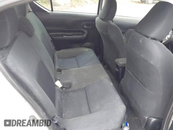 2015 Toyota Prius One z VIN JTDKDTB38F1583183, wystawiony jako IAAI lot #42905756 z przebiegiem 166 787 mil mil oraz . Historia ofert i sprzedaży dostępna na DreamBid. Obrazek 8.