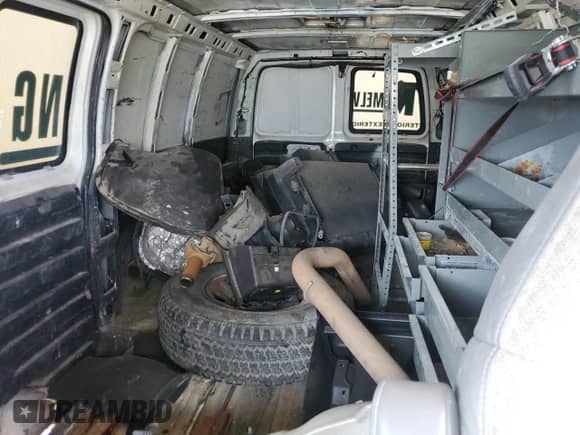2008 Chevrolet Express Cargo с VIN 1GCHG39C581110285, выставлен на аукционе Copart как лот 54965085 с пробегом 185 662 миль миль и Чистый • Clean title. История ставок и продаж доступна на DreamBid. Изображение 10.