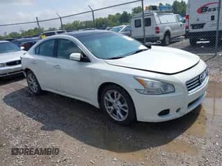 2014 Nissan Maxima SV z VIN 1N4AA5APXEC910681, wystawiony jako IAAI lot #42712525 z przebiegiem 120 919 mil mil oraz . Historia ofert i sprzedaży dostępna na DreamBid. Obrazek 1.