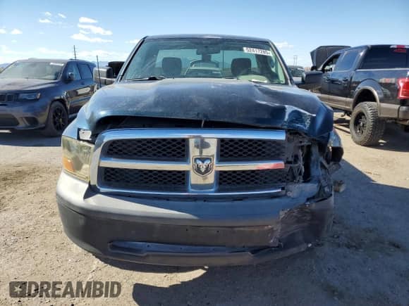 2011 Ram 1500 ST z VIN 3D7JB1EK8BG597529, wystawiony jako Copart lot #52417285 z przebiegiem 152 416 mil mil oraz Szkoda całkowita • Salvage title. Historia ofert i sprzedaży dostępna na DreamBid. Obrazek 5.