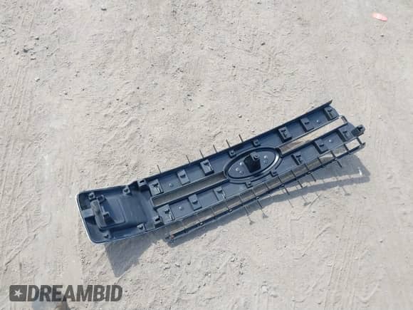 2018 Ford F-150 XL z VIN 1FTEX1EB4JFA77373, wystawiony jako IAAI lot #41813197 z przebiegiem 235 251 mil mil oraz . Historia ofert i sprzedaży dostępna na DreamBid. Obrazek 12.