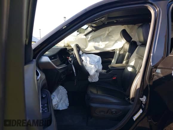 2024 Jeep Grand Cherokee z VIN 1C4RJYB6XR8612970, wystawiony jako IAAI lot #42324488 z przebiegiem 5 701 mil mil oraz . Historia ofert i sprzedaży dostępna na DreamBid. Obrazek 5.