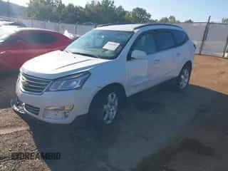 2017 Chevrolet Traverse Premier z VIN 1GNKRJKDXHJ157780, wystawiony jako IAAI lot #43080963 z przebiegiem 134 195 mil mil oraz . Historia ofert i sprzedaży dostępna na DreamBid. Obrazek 2.