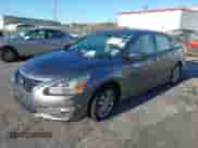 2015 Nissan Altima S z VIN 1N4AL3AP3FN396810, wystawiony jako IAAI lot #43419425 z przebiegiem 75 585 mil mil oraz . Historia ofert i sprzedaży dostępna na DreamBid. Obrazek 2.