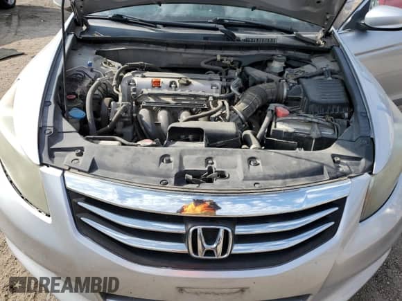 2011 Honda Accord SE с VIN 1HGCP2F62BA133180, выставлен на аукционе Copart как лот 71851885 с пробегом 115 856 миль миль и Списание • Salvage title. История ставок и продаж доступна на DreamBid. Изображение 11.