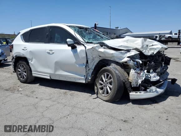 2024 Mazda CX-5 S Preferred z VIN JM3KFBCL1R0414305, wystawiony jako Copart lot #67493725 z przebiegiem Nie podano mil oraz Szkoda całkowita • Salvage title. Historia ofert i sprzedaży dostępna na DreamBid. Obrazek 4.