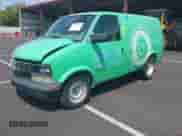 2002 Chevrolet Astro Cargo z VIN 1GCDM19X12B139542, wystawiony jako IAAI lot #43142447 z przebiegiem 96 451 mil mil oraz . Historia ofert i sprzedaży dostępna na DreamBid. Obrazek 2.